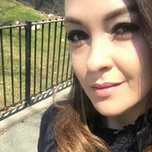 Meet your Posher, Raquel